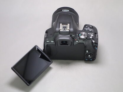 Used Canon EOS 250D Inc 18-55mm IS STM (Crop Frame) - Image 3